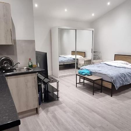 Ilford Towncentre Large Studio מראה חיצוני תמונה
