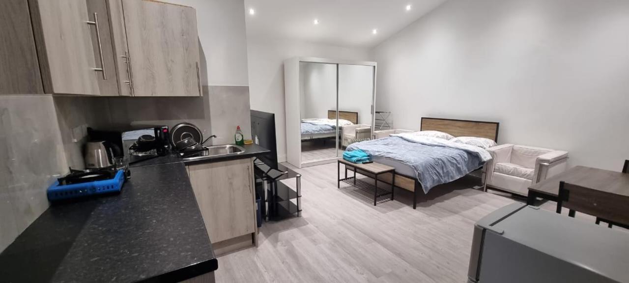 Ilford Towncentre Large Studio מראה חיצוני תמונה